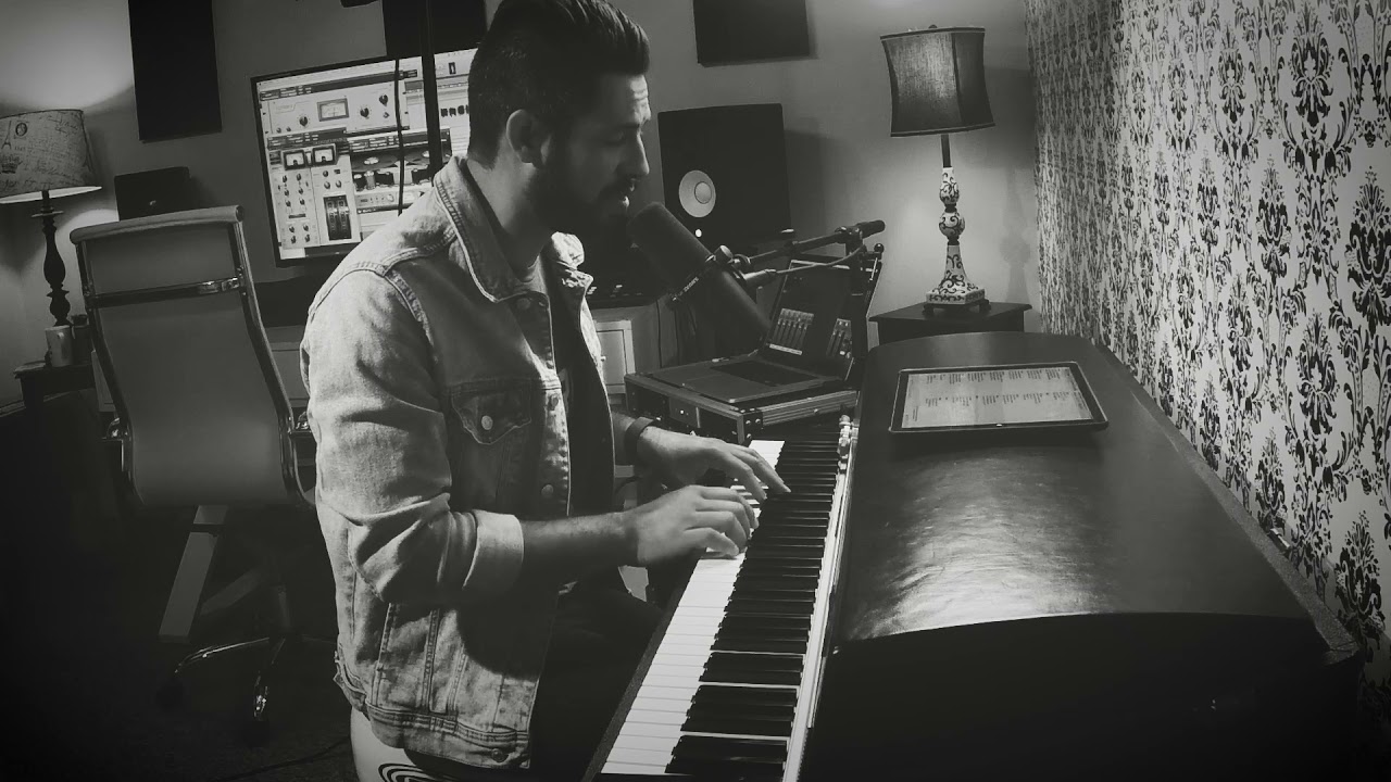 Mi Esperanza Está en Jesús (Living Hope) - Cover