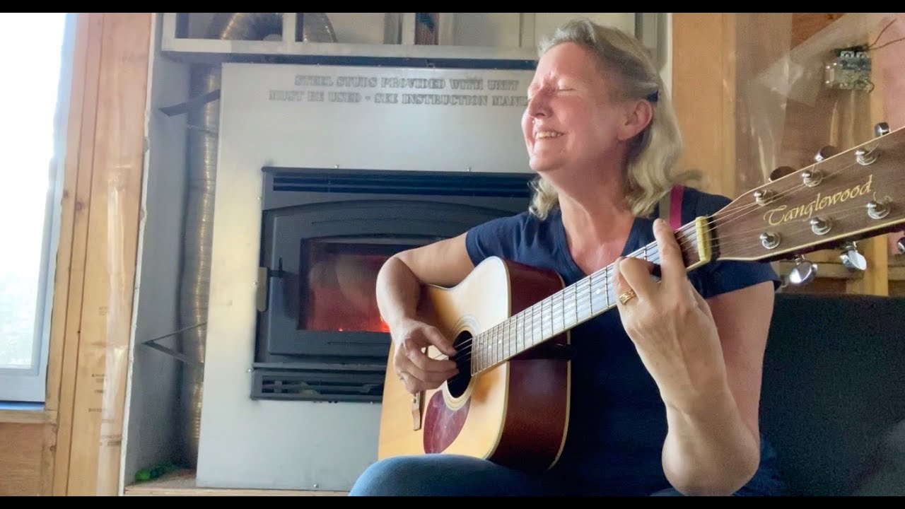 FAR AWAY IN AUSTRALIA - a traditional folk song about migration FAR AWAY IN AUSTRALIA - a traditional folk song about migration