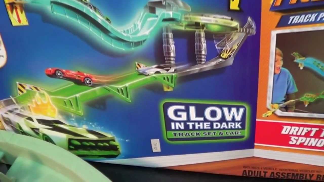 Glow-In-The-Dark Wall Tracks - YouTube