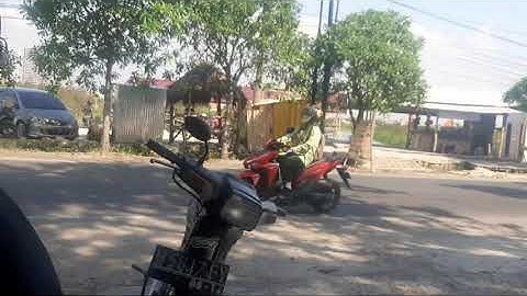 Siang Hari Depan Warkop G Park Suci Manyar Gresik