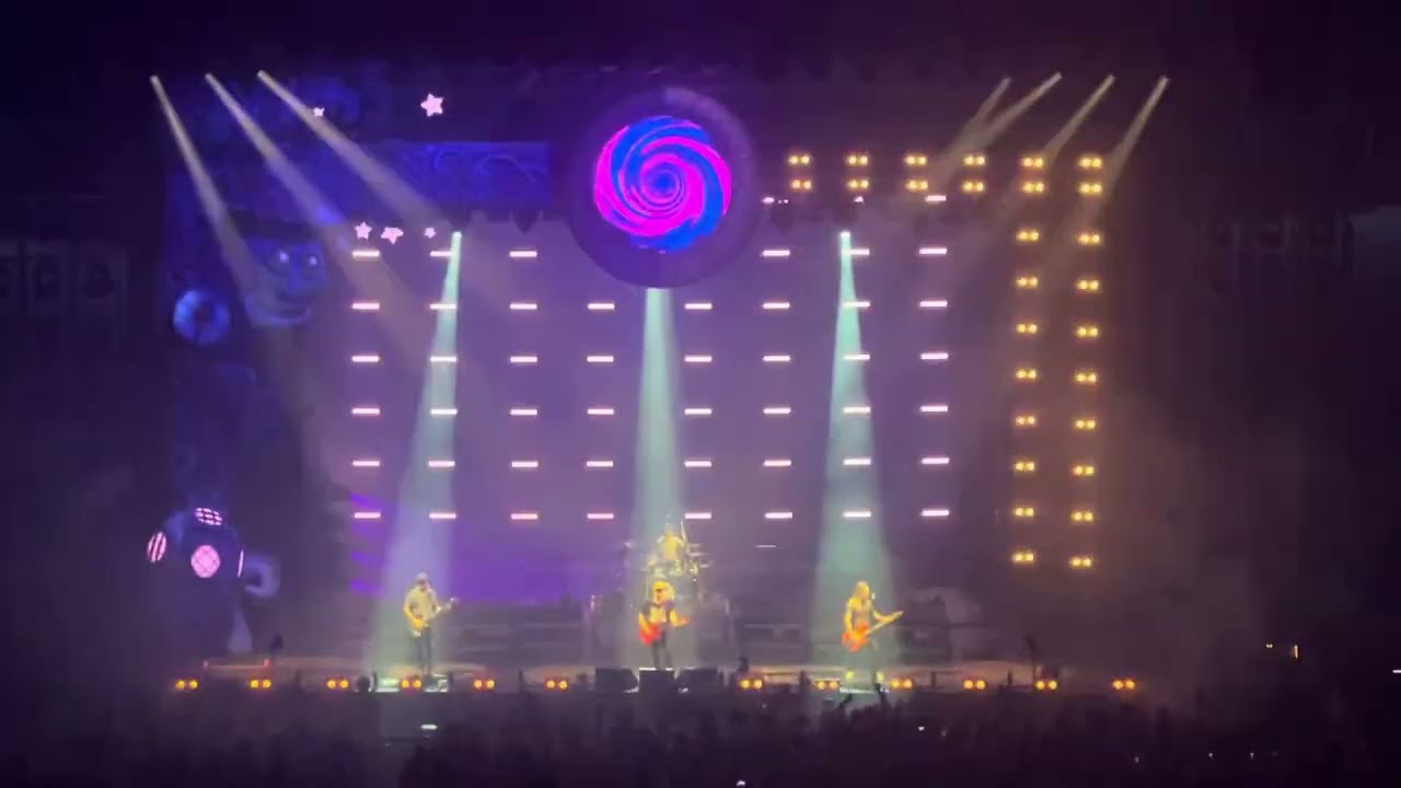 Evil Tiggy making his rounds rocking it out with FallOut Boy Albany Ny