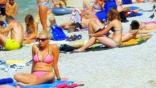 #Хорватия пляж под соснами (Croatia beach under the pine trees)(Идеальное место для купания и загара в Хорватии - это пляж под соснами. Чистейший воздух, красивые женщины..., 2016-11-03T09:38:03.000Z)