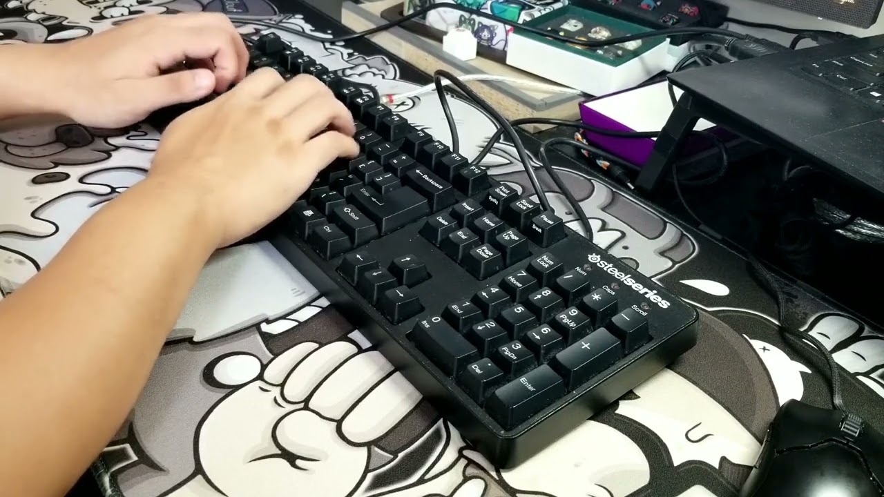 A gamer keeb - Steelseries 6GV2 with Retooled MX Reds