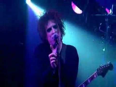 The Cure - From Disintegration album - Lullaby - live in Berlin (Trilogy)