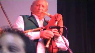 Galician traditional folk music: Bagpiper Manuel Viqueira 3