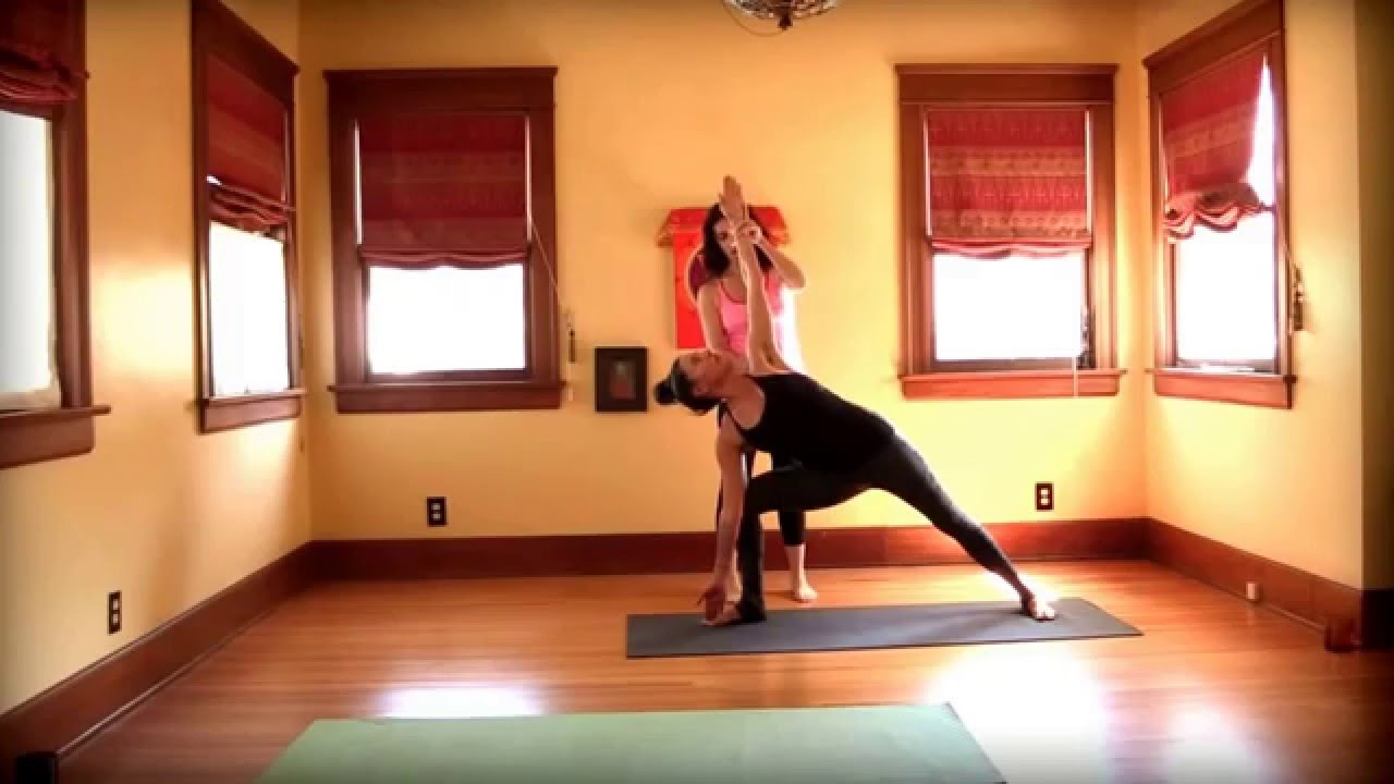 йога для начинающих - Бикрам йога Йога Вдохновленный класса с Мэгги час