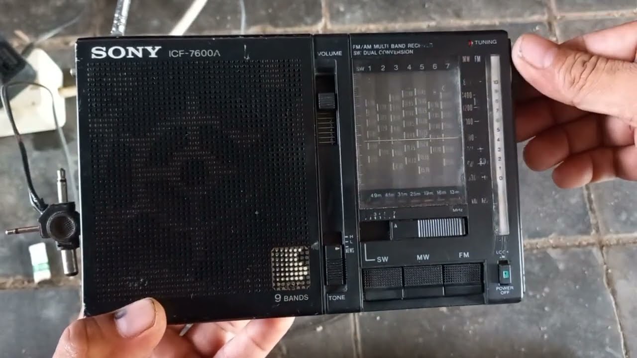 Unboxing Sony ICF 7600 A Radio, still works normally - YouTube