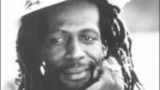 Video thumbnail of "Gregory Isaacs: All I have is love"