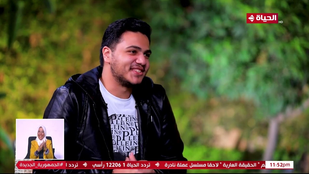 فقرة الأسئلة المحرجة بين محمد رياض و ابنه عمر في واحد من الناس