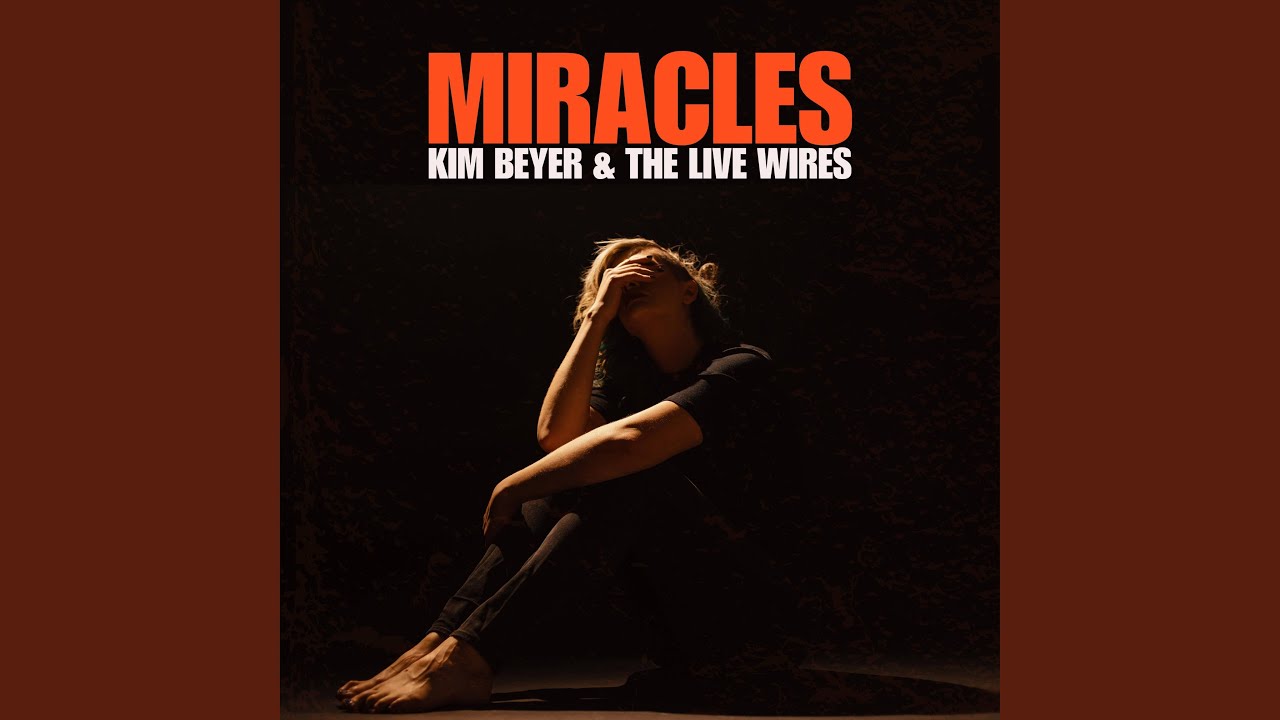 Mira Miracles en YouTube
