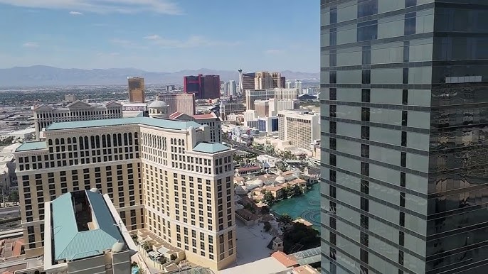 Review: Caesars Palace Las Vegas Augustus Tower Fountain View