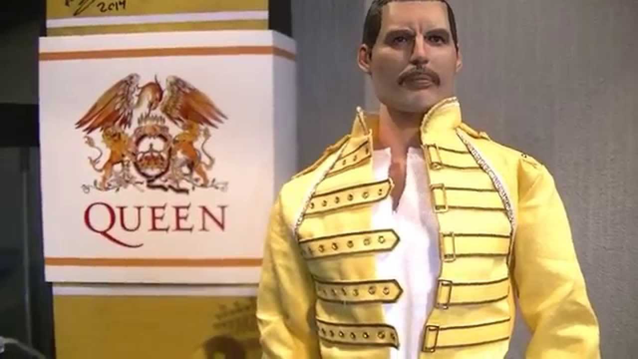 hot toys freddie mercury