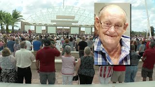 After viral campaign, hundreds turn up at veteran's funeral