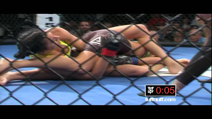 Cortney Casey vs Rachael Cummins