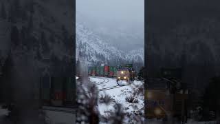 Train snaps! Freight and Amtrak California Zephyr 5 #train #trains #trainspotting