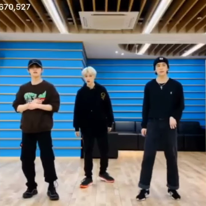 Stray Kids wow danceracha edit
