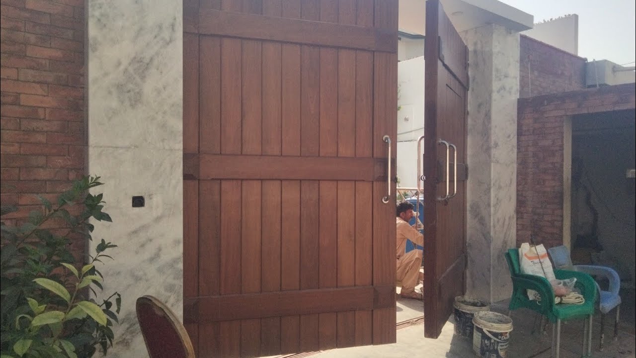 Installing a Heavy Steel Gate on RCC Column - The Strongest Gate - YouTube