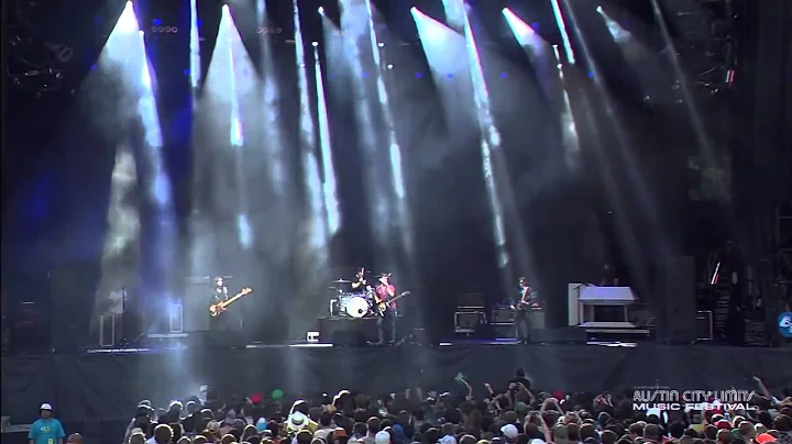 Arctic Monkeys ft. Josh Homme (QOTSA) - Knee Socks @ Austin City Limits 2013