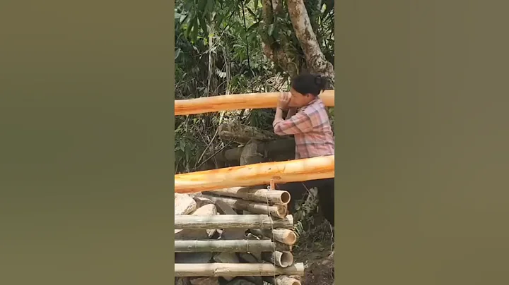 singlemomisthe helpful mother is cuttingboard withthebest women is tha mai#welcometomamas #singlemom