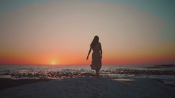 La Femme Sur Mer