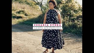 Video thumbnail of "Cesaria Evora - Passeio Samba [Official Video]"