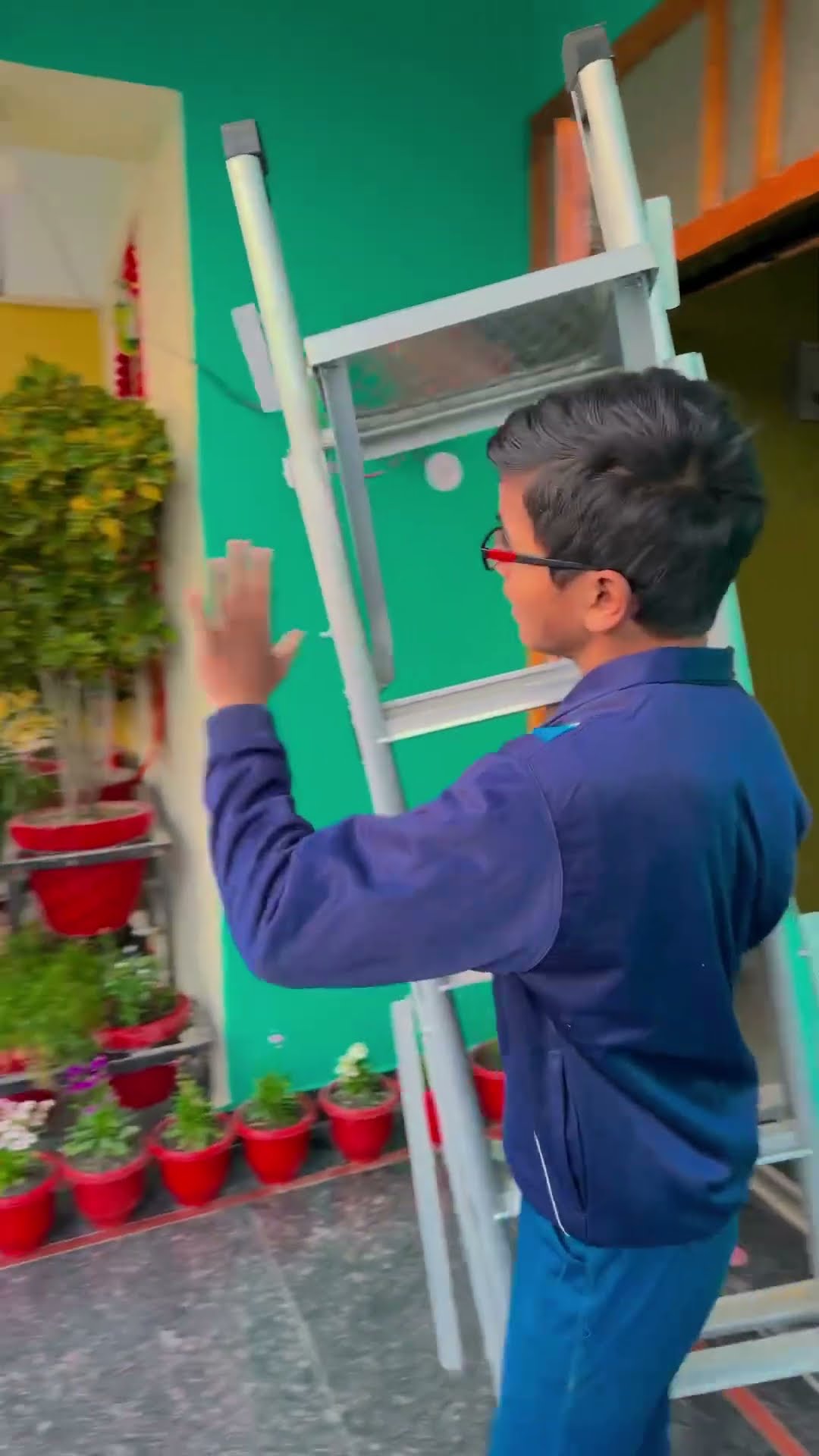 Bhai Mujhe Bacha Lo ?? #shorts #trending #funny #viralvideo #bhai #love