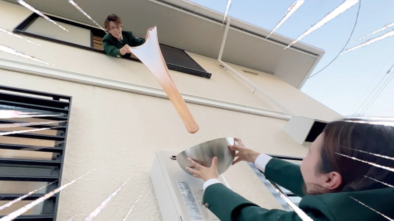 Я сделала лизуна, который очень сильно тянется.