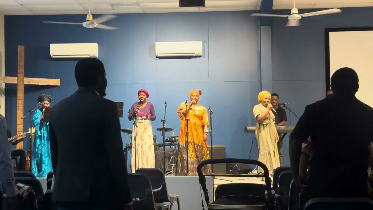 BWANA NIUMBIE MOYO SAFI 