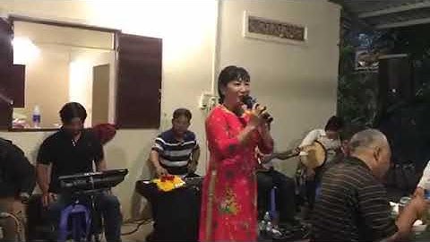 Trích đoạn Bên Cầu Dệt Lụa chuông vàng Bùi Trung Đẳng ft Mỹ Tiên chuông đồng