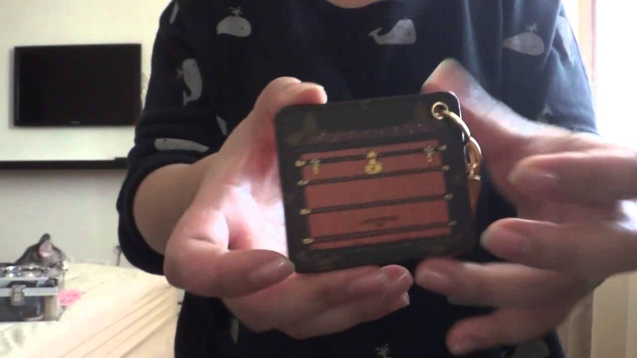 Unboxing and Review:Louis Vuitton Illustre Trunk Bordeaux Bag Charm - YouTube