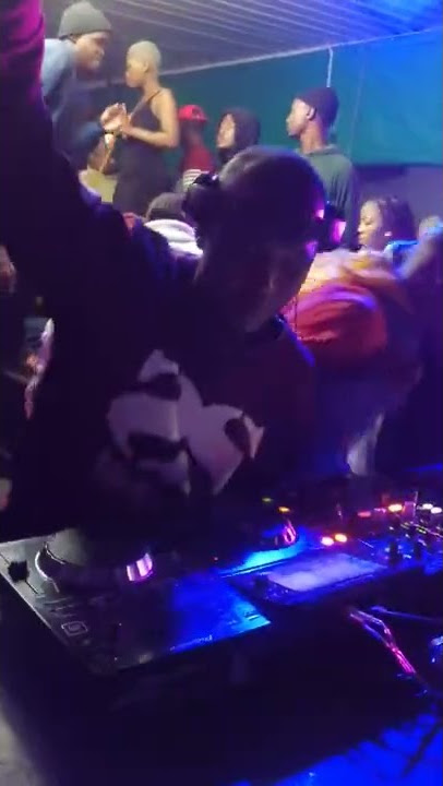 Sondia Squad rocking ewallet general cmamane