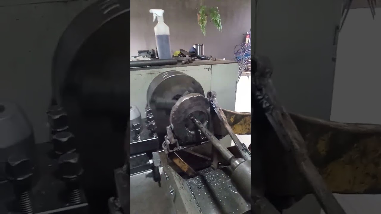 Braço da Escavadeira serviço de embuchamentos