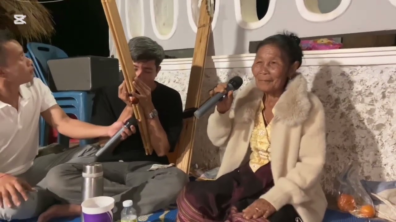 ລຳມະຫາໄຊ - ແມ່ເຖົ້າກາວອນ || ลำมะหาไชแม่้เถ้าวอน4