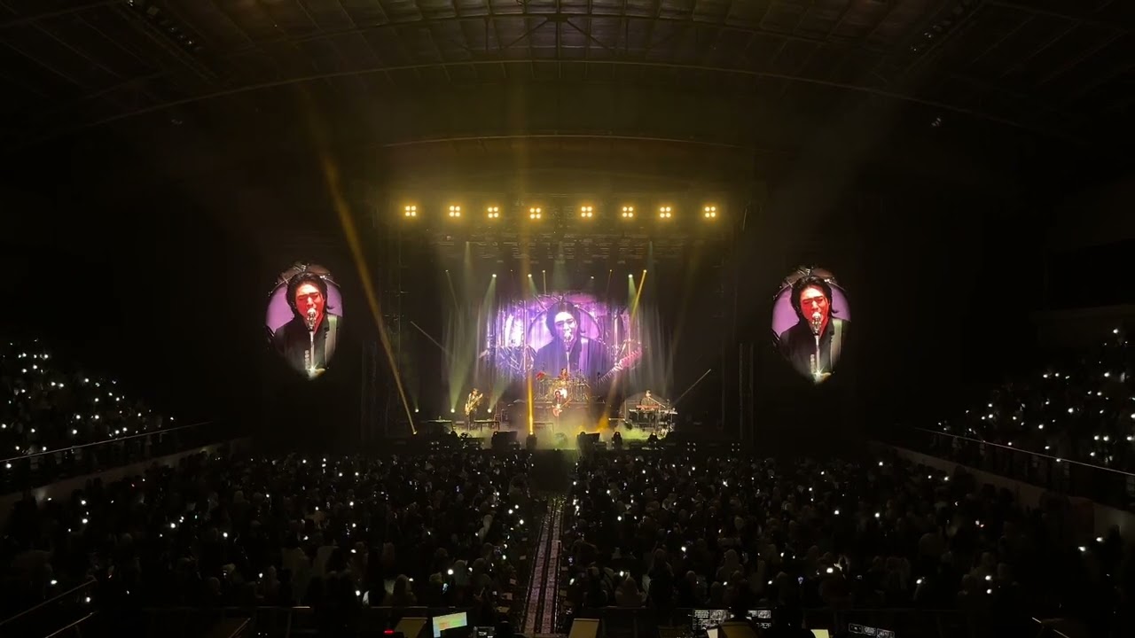 I Loved You - DAY6 FOREVER YOUNG INDONESIA: Surabaya #DAY6_3RD_WORLDTOUR #Day6inSby