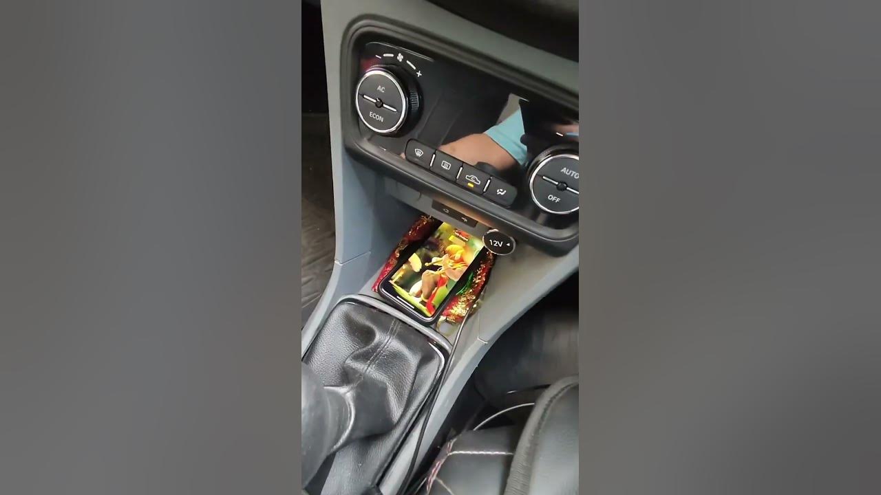 Wireless charger for Car. 