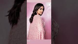 Shreya Ghoshal With Beutiful Pink Saree