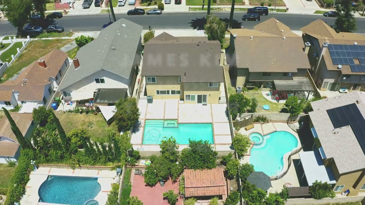 20406 Arminta St, Winnetka, CA 91306