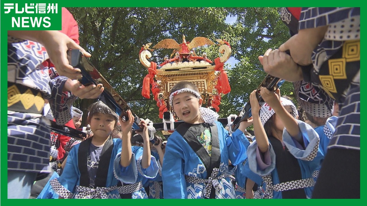 わっしょい！わっしょい！ 贈られた子どもみこしを初担ぎ 長野市の仏壇