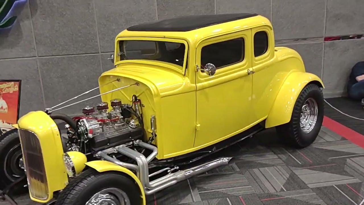 AMERICAN GRAFFITI: 55 Chevrolet 210 & 32 Ford 5 window coupe‬
