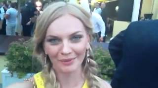 Елена Кулецкая рассказывает о том, как держать себя... Елена Кулецкая рассказывает о том, как держать себя...