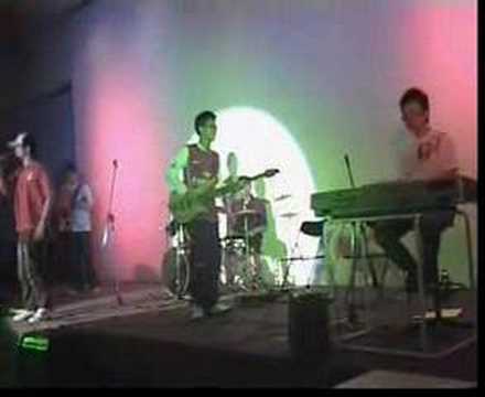 All Pharmacy Rejects band - Mungkin nanti  (peter pan cover) at international medical university 