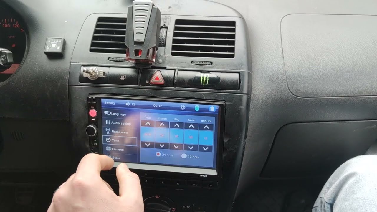 Seat Ibiza 6k2 MultiMedia on a budget.