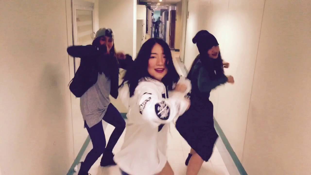 Showtime dancers Roxanne, Aly and Charm