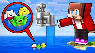 GIANT Mikey and JJ FLOODED the Village (Maizen Minecraft)