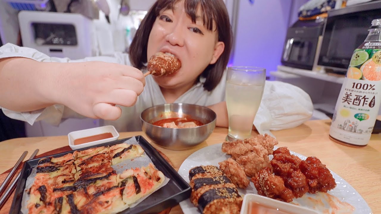 Korean food binge eating] Eating while choking and complaining
