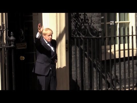 Adiós, Theresa; hola, Boris