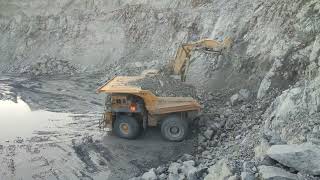 Powerful Machines Working at Another Level Komatsu PC4000 Excavator Loading XCMG XDE260 Mining Truck by Heavy Mining Equipment 4,596 views 1 month ago 8 minutes, 54 seconds