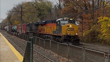 CSX M403 Heads from Selkirk to GreenWhich yard in Philly with 1973 Leading passing by lawndale 