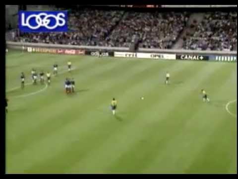 O chute mais forte de Roberto Carlos ○ 1997 Narração: Galvão