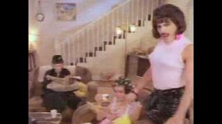 Queen - I want to break free / A Huacho me fui